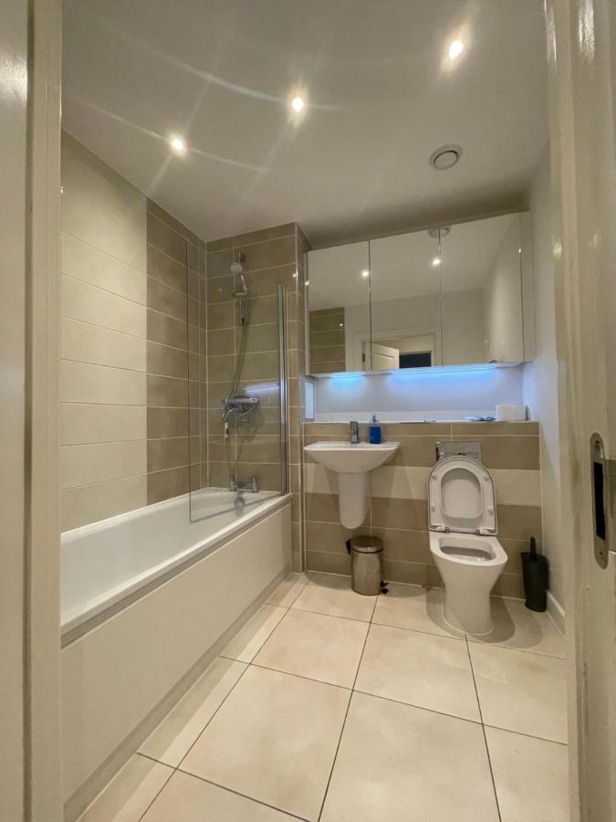 Amazing Apartment Moments Away From The Heart Of London Eksteriør billede